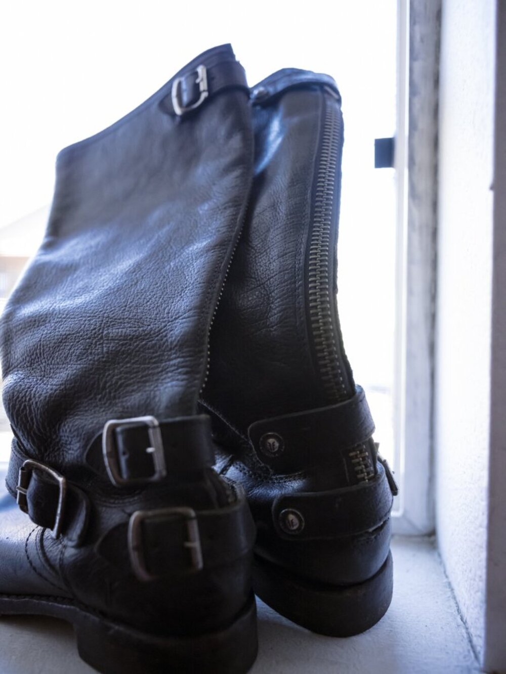 Frye Veronica Tall Black Buckle Boots 6.5 - Picture 3 of 3